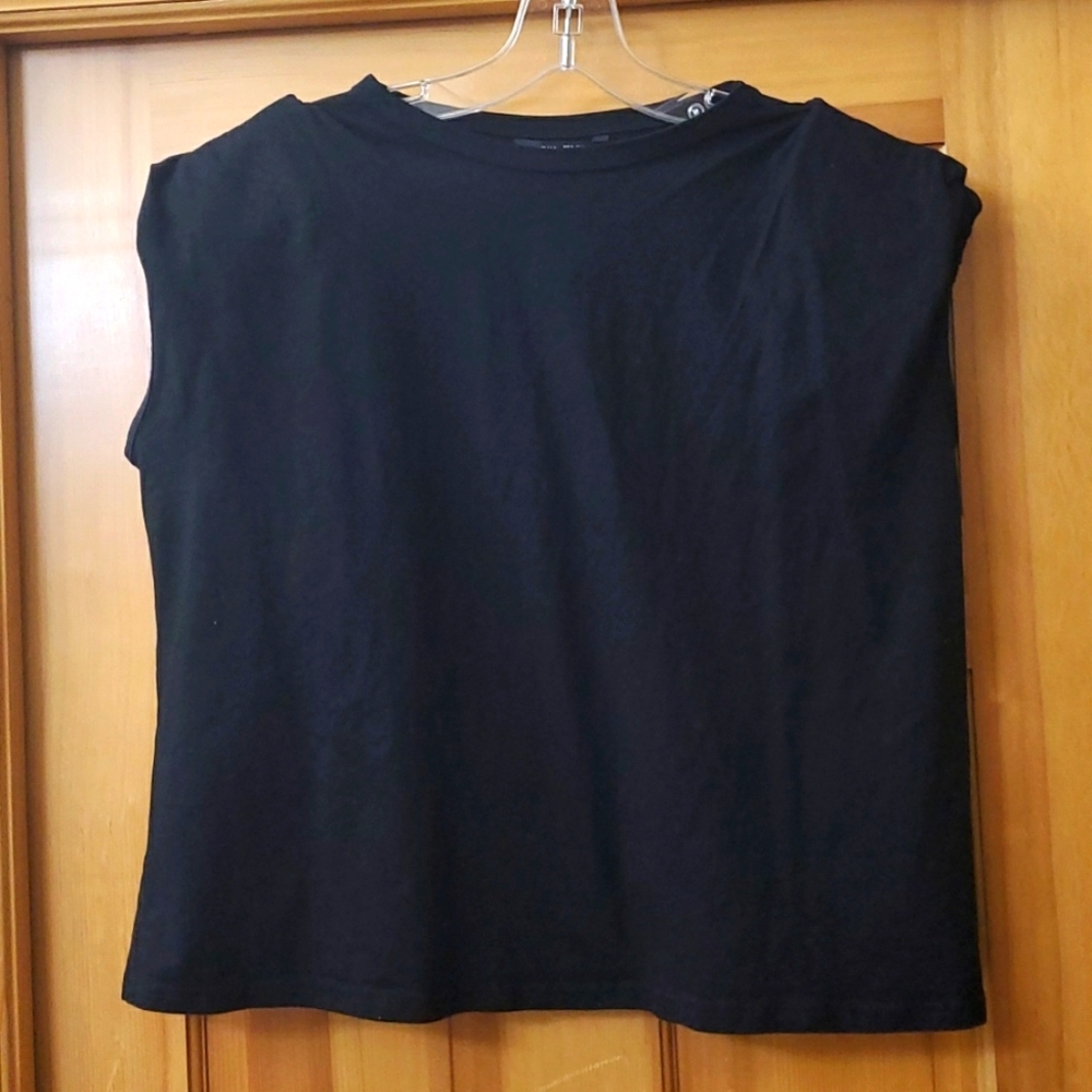 NWOT Shein boxy black tshirt with shoulder pads
